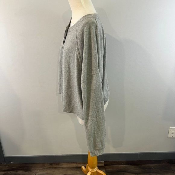 NWOT BP Long Sleeve Crop Henley in Grey Heather (1X) - Picture 7 of 12